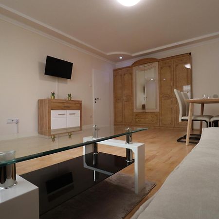 Nettes Wohnapartment Nahe Prater Виена Екстериор снимка
